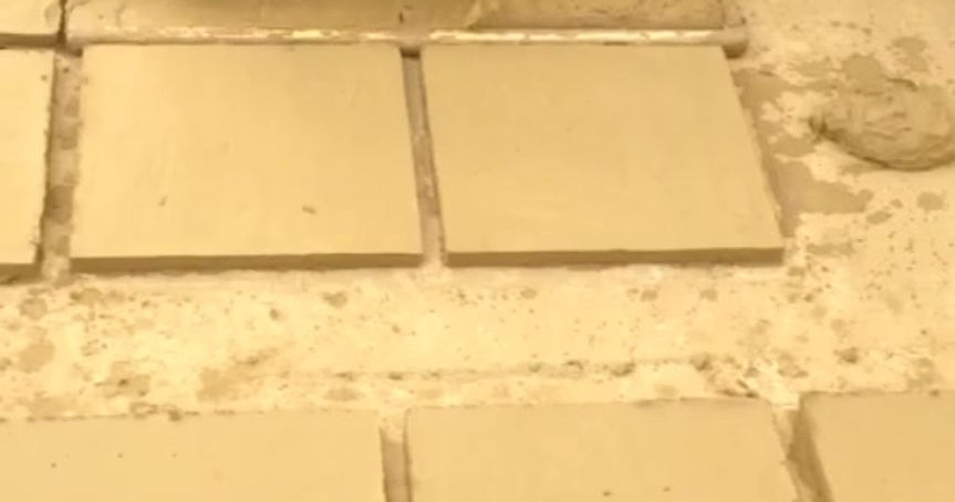 Fabricación de baldosas de barro cocido